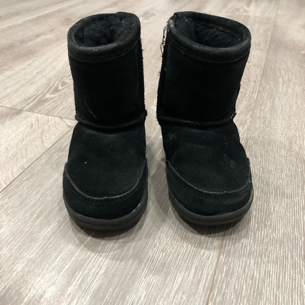 Black toddler bear paw boots